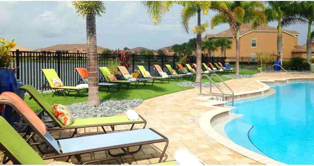 Lakes of Tuscana - Photo 2 of 20