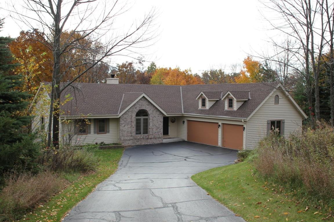 5436 Woodland Summit - Photo 2 of 18