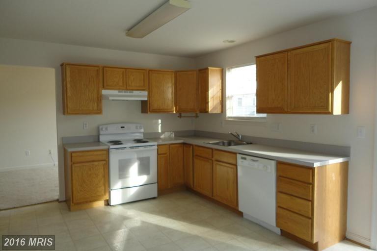 763 209th St - Photo 3 of 26