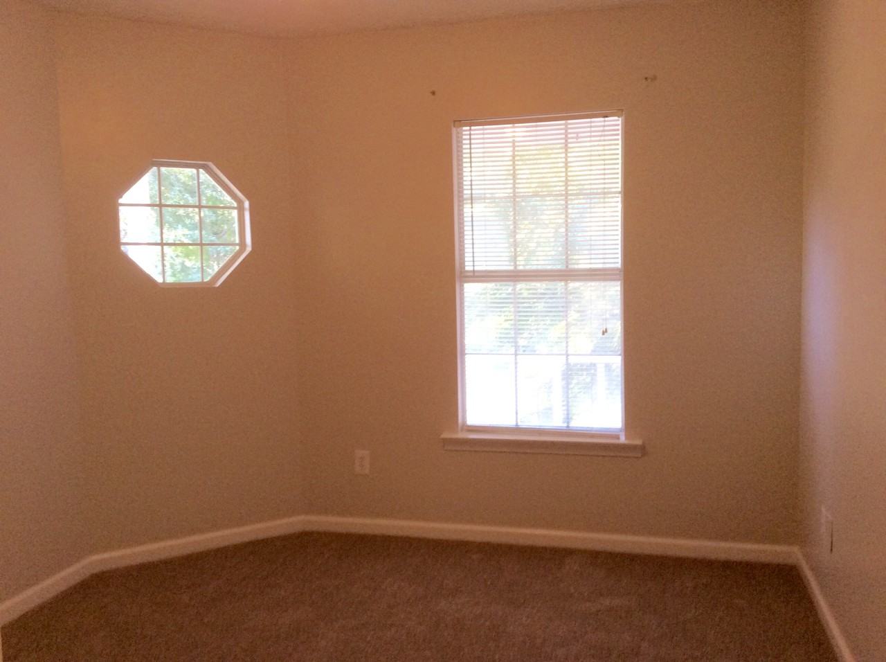 109 Mountain Laurel Road - Photo 2 of 18