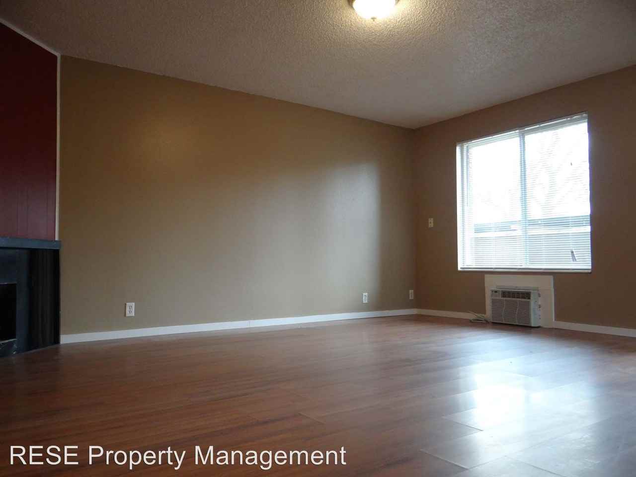 2736 S Adams St - Photo 2 of 20