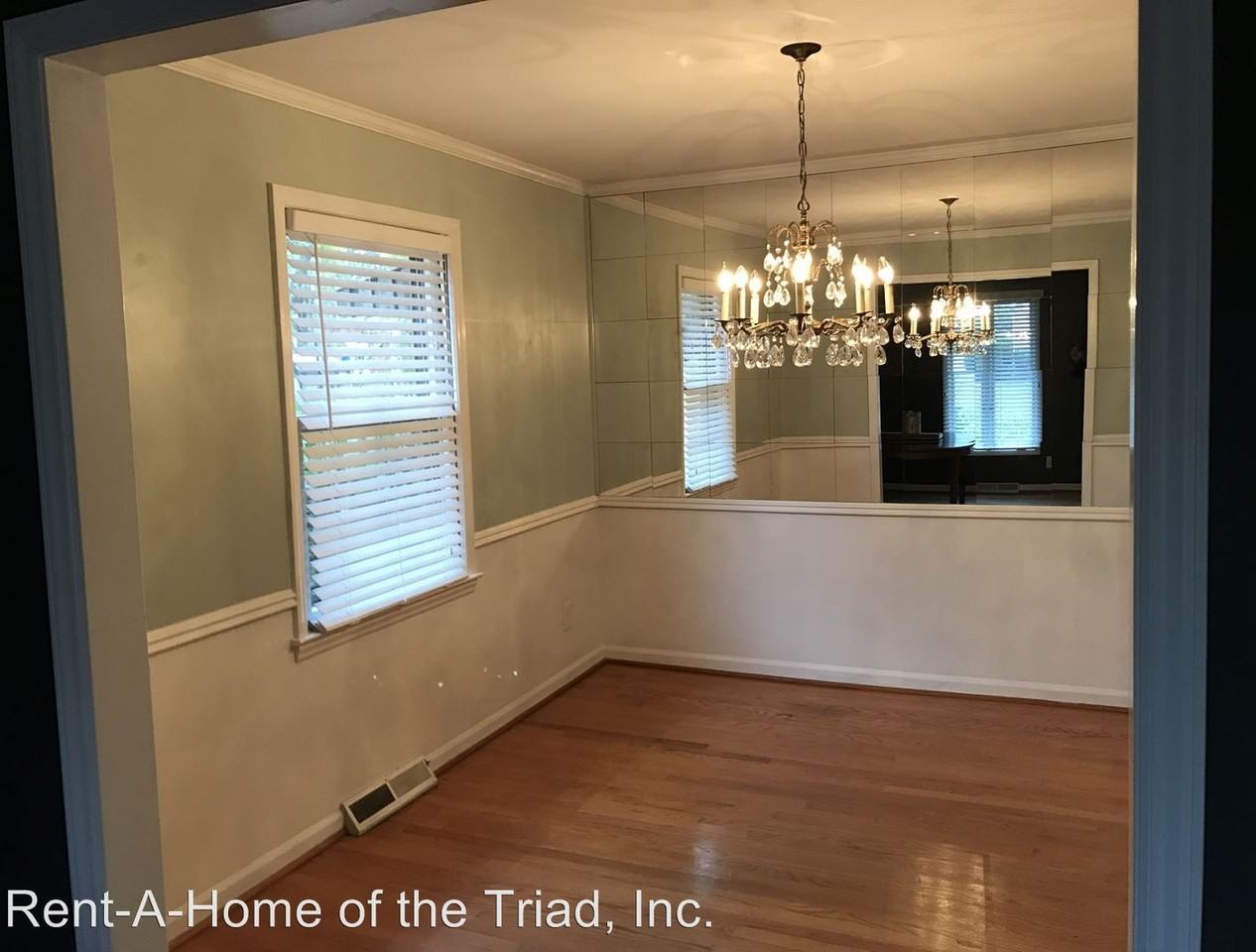 5403 Ainsworth Dr - Photo 3 of 12