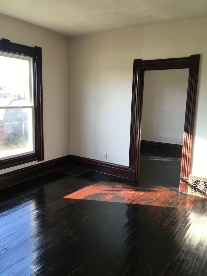 1321 9th St - Photo 3 of 22