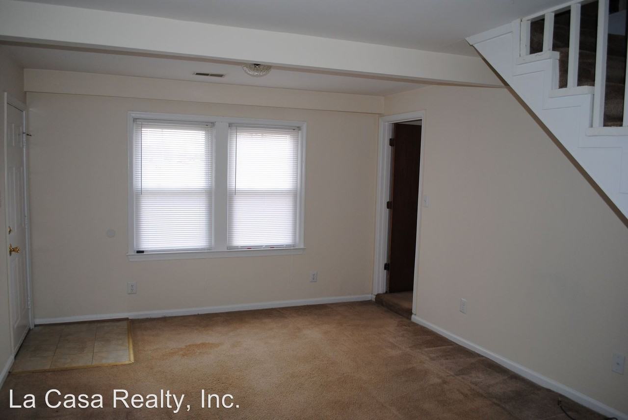 501 Fox Chase Blvd - Photo 3 of 9
