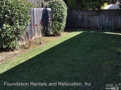 48 Meadow Dr - Photo 3 of 16