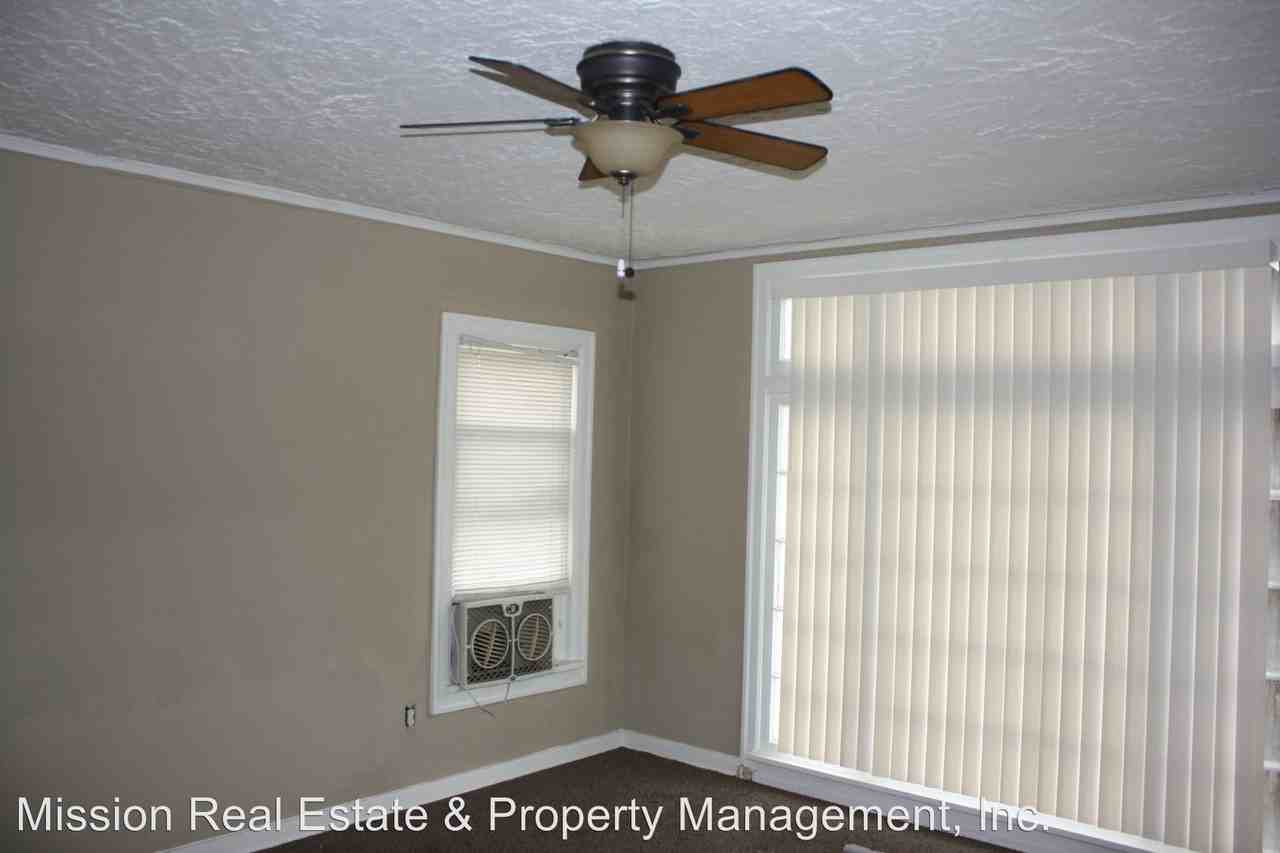 119 Flower St - Photo 3 of 9