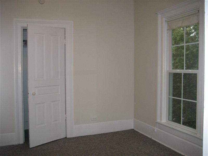 710 S Lafayette St - Photo 3 of 5