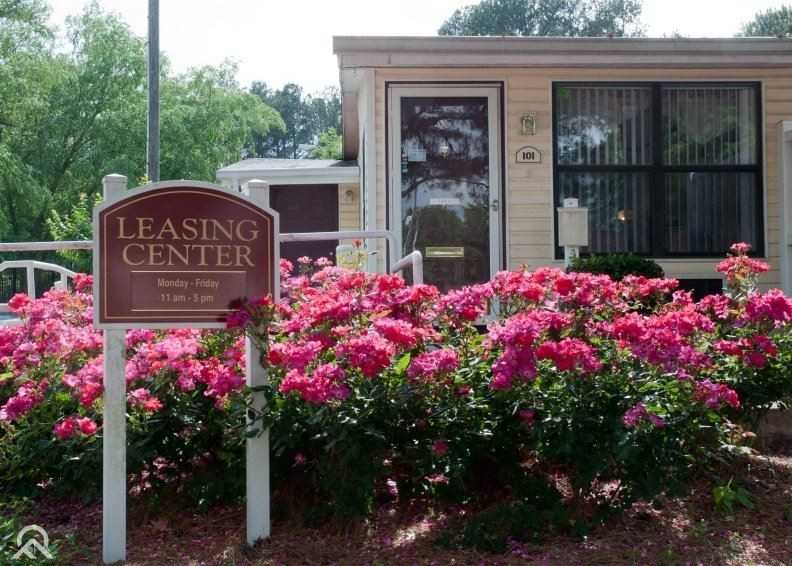 Snapwoods Apartments - Photo 2 of 5