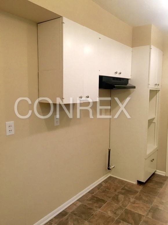 1120 Hathaway Dr - Photo 3 of 16