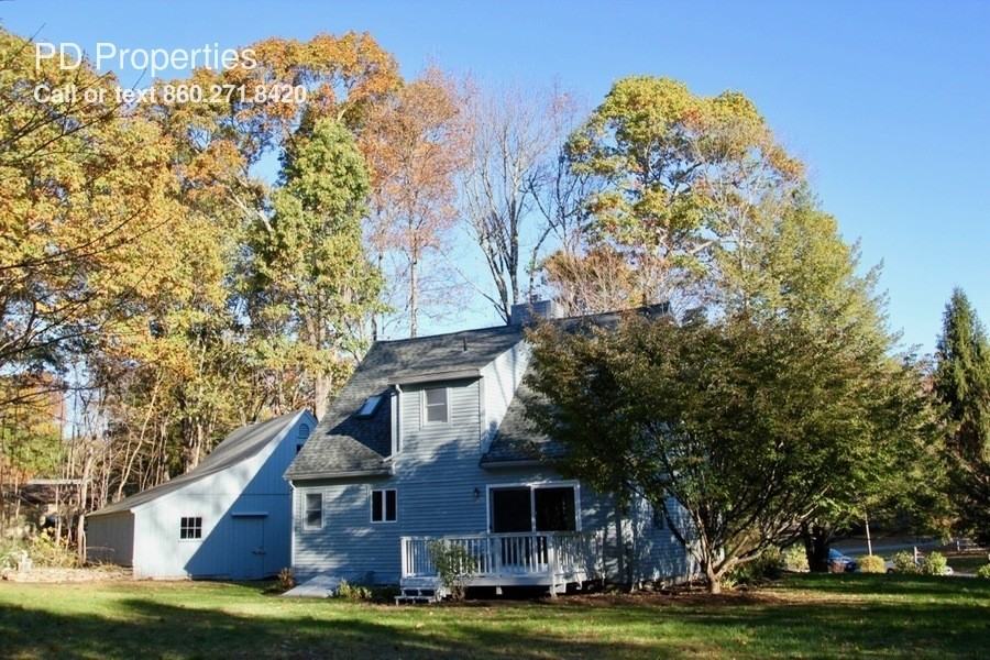 64 Southworth Dr - Photo 3 of 33