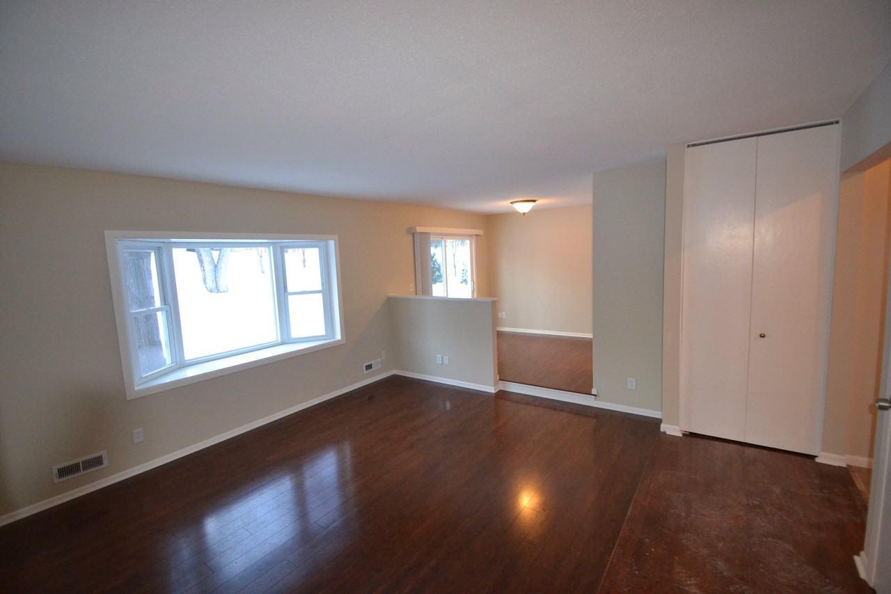 13463 Fernando Ave - Photo 2 of 7