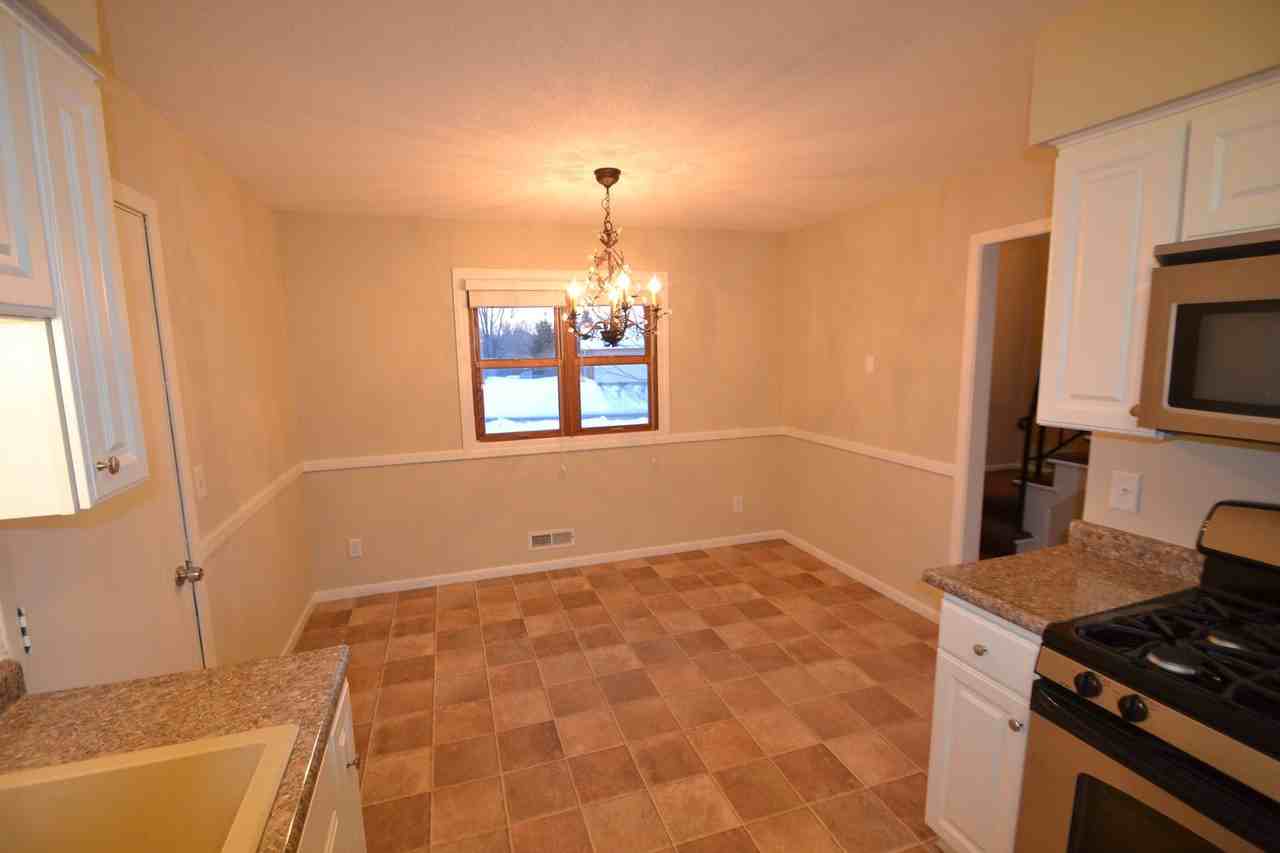 13463 Fernando Ave - Photo 3 of 7