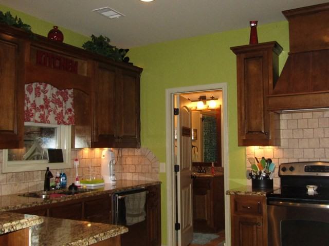 195 Spring Hill Dr - Photo 2 of 14