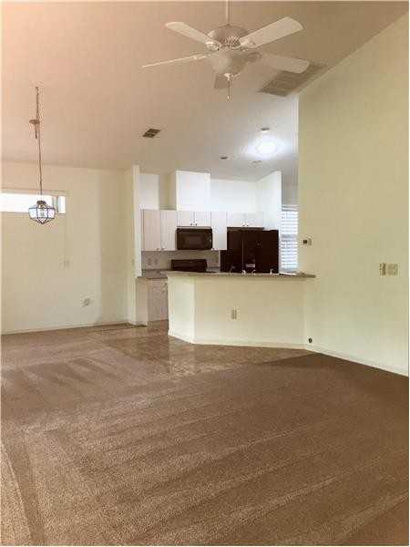 2505 Castle Pines St - Photo 2 of 4