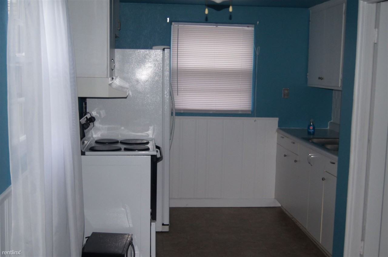 1629 12th Ave S - Photo 3 of 11