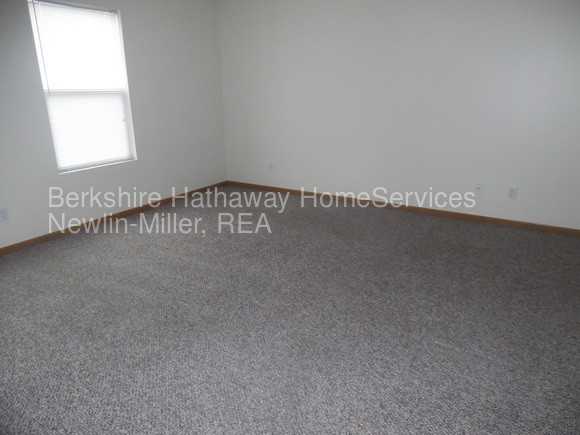 653-683 N 25th St - Photo 3 of 4