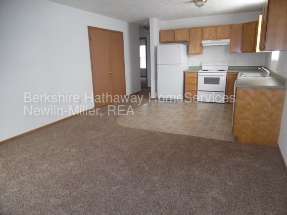 675 N 25th St - Photo 3 of 6