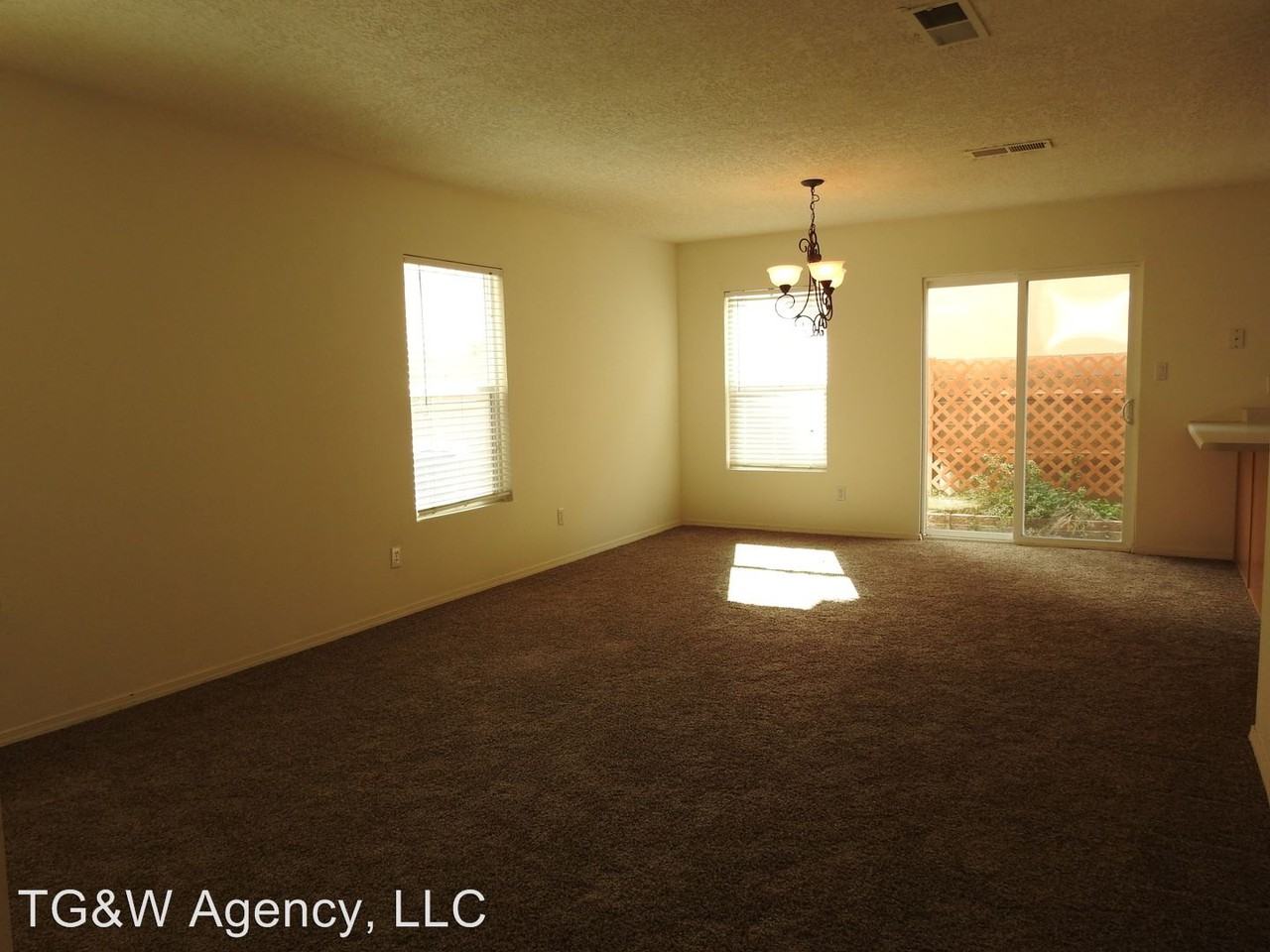 3528 Mountainside Pkwy NE - Photo 2 of 11