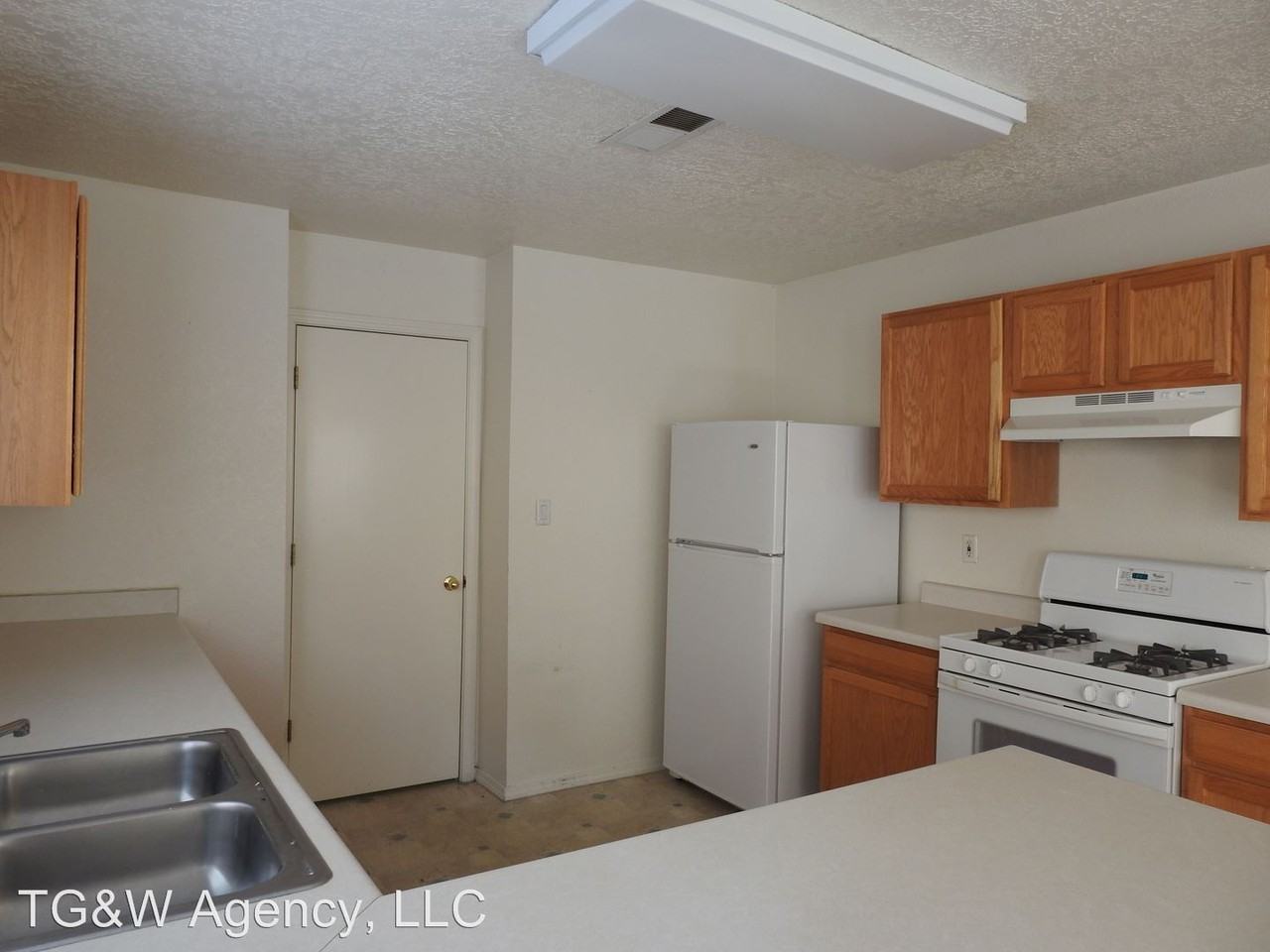 3528 Mountainside Pkwy NE - Photo 3 of 11