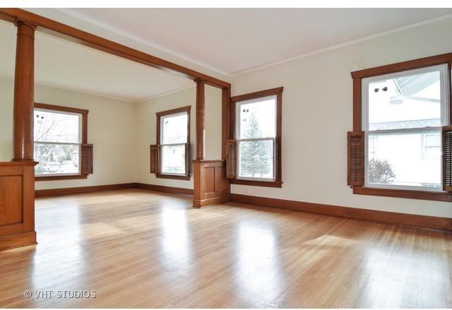 850 Logan Ave - Photo 2 of 10