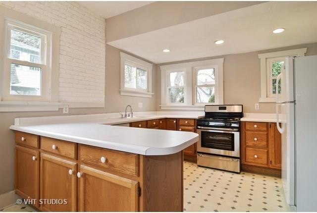 850 Logan Ave - Photo 3 of 10