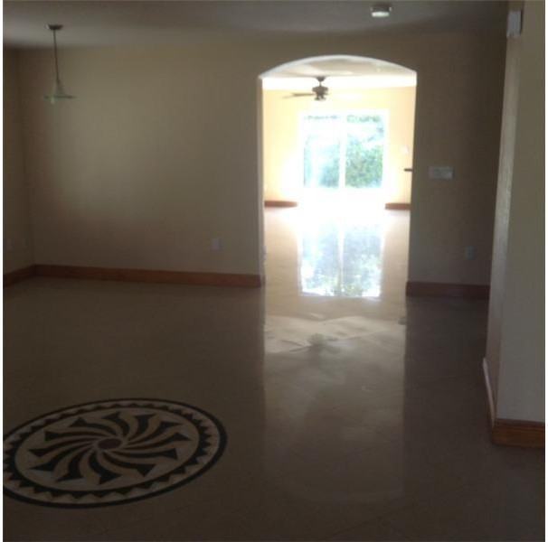 4527 SW 129th Ave - Photo 2 of 8