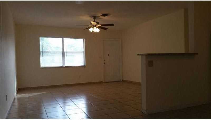 1400 NW 2nd Ave #A - Photo 3 of 8