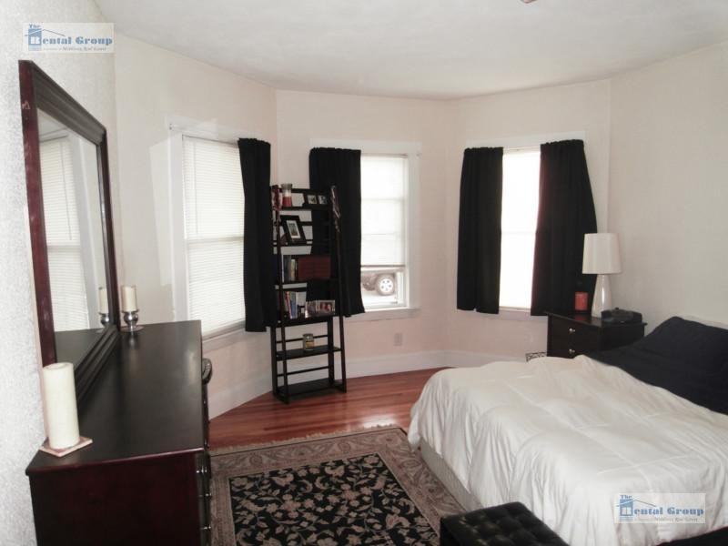 13 Irving St 1LEFT - Photo 2 of 13