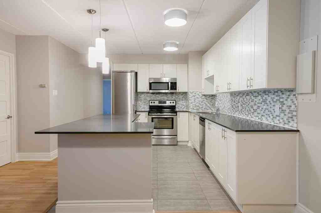 7 Hastings St #2 - Photo 2 of 9