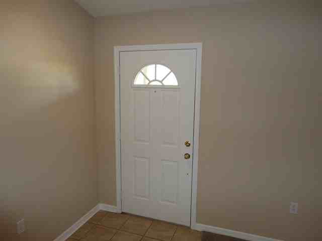 614 Lakemont Dr - Photo 2 of 17