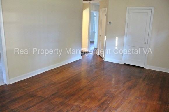 637 Brewer St - Photo 2 of 40