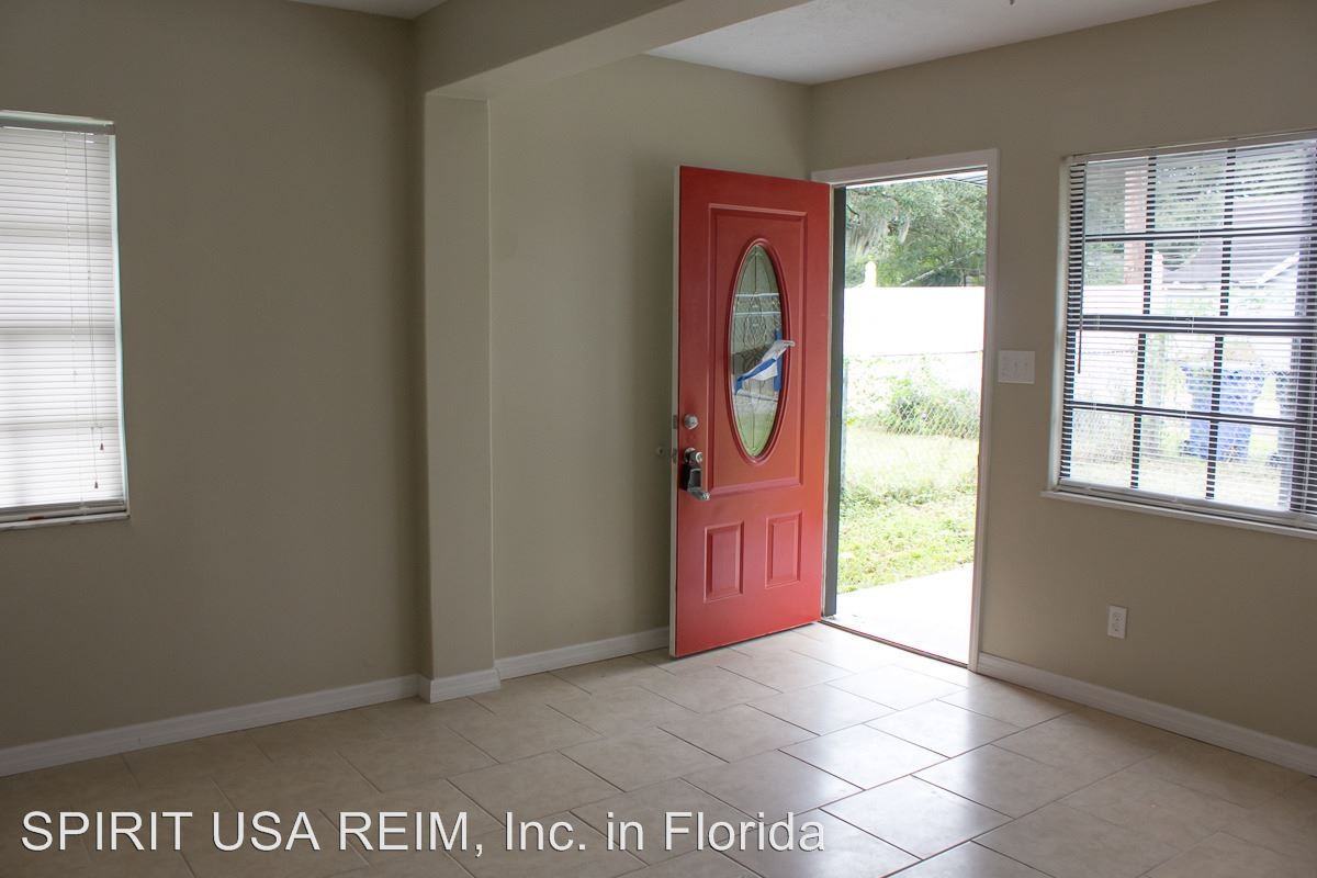 7803 E 23rd Ave - Photo 3 of 19