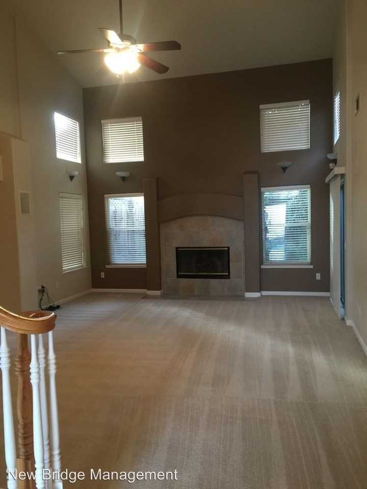 2028 Waterfall Ct - Photo 3 of 14