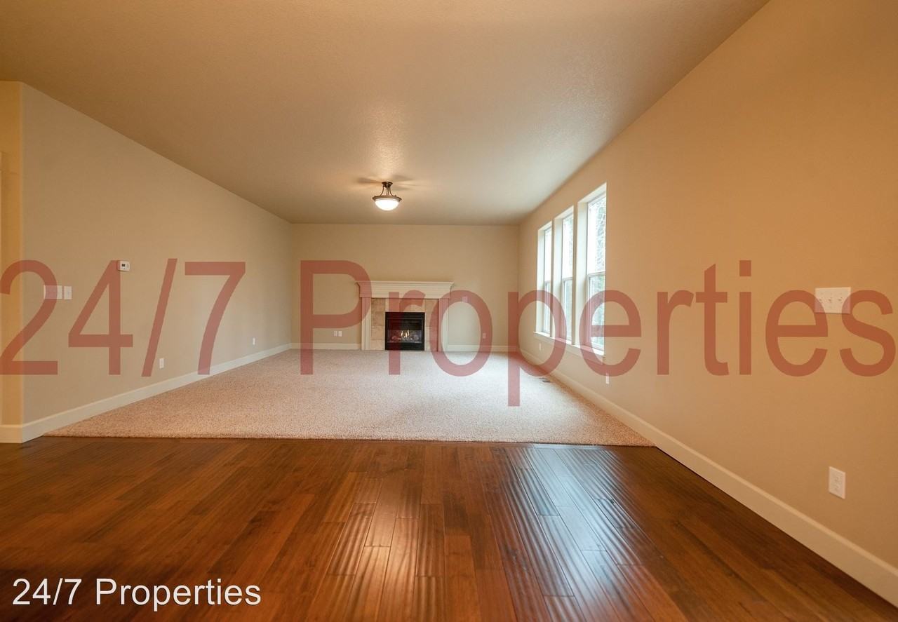 231 SW Gabbert Rd - Photo 3 of 21