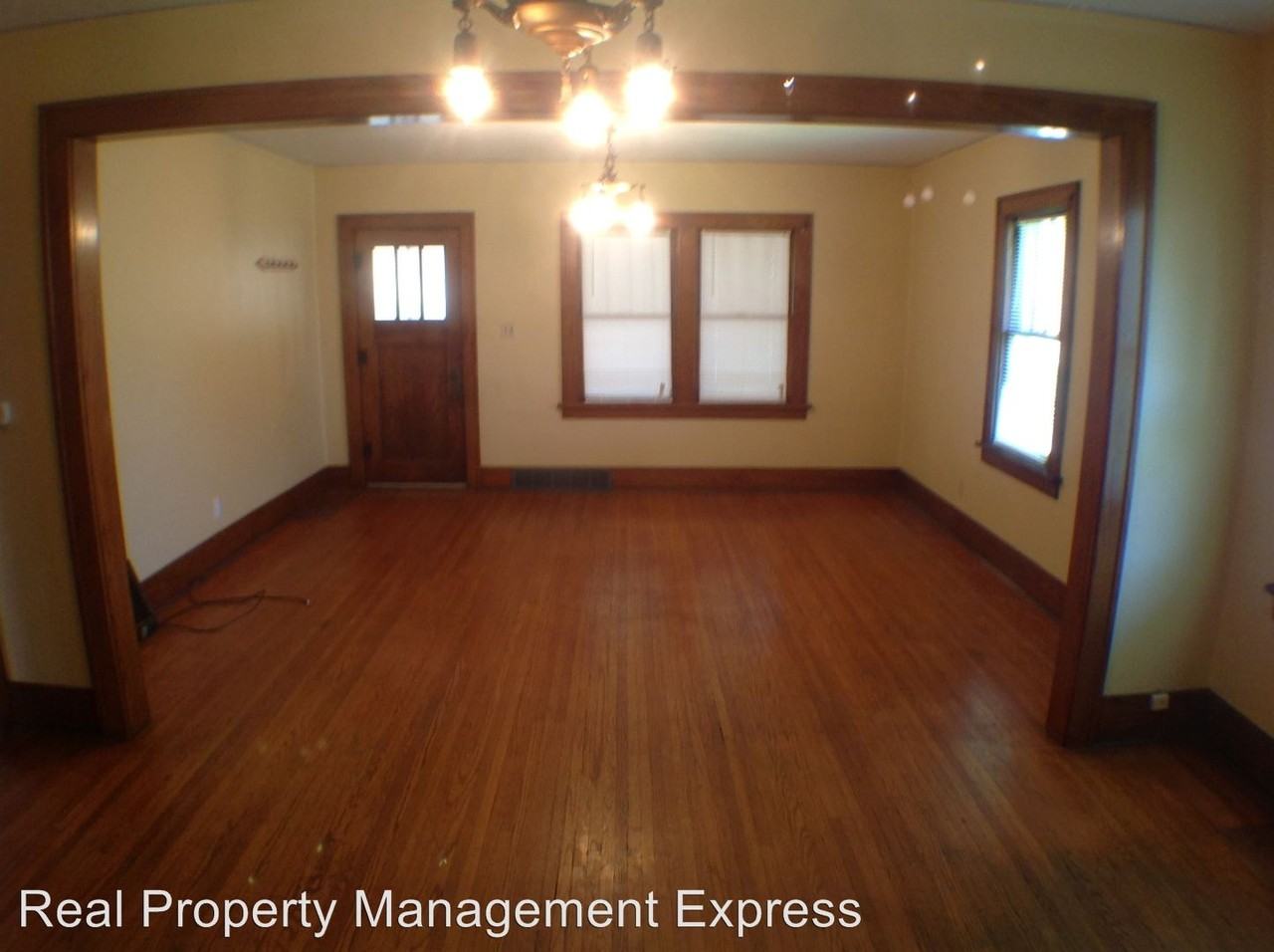 415 E 13th St - Photo 3 of 11