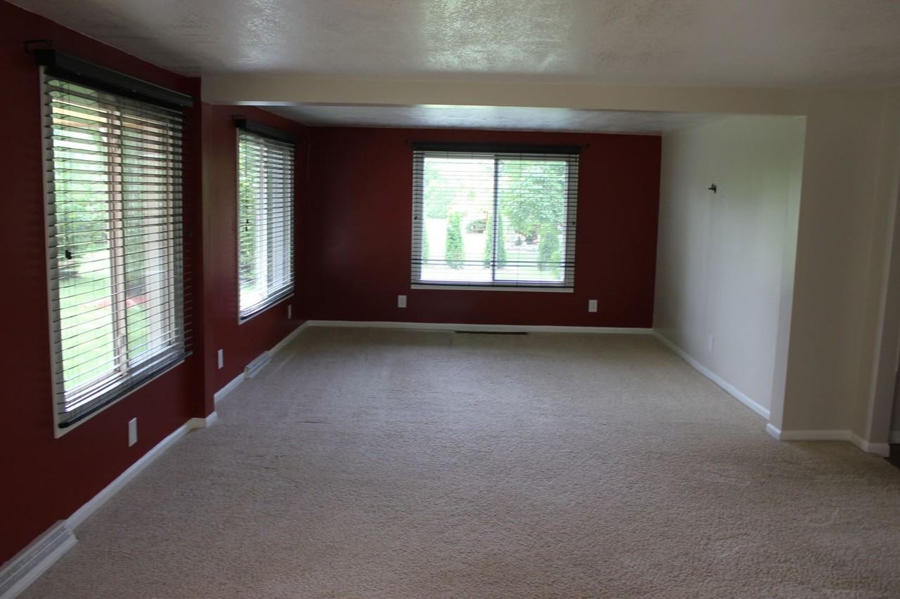 6295 Hill Rd - Photo 2 of 16