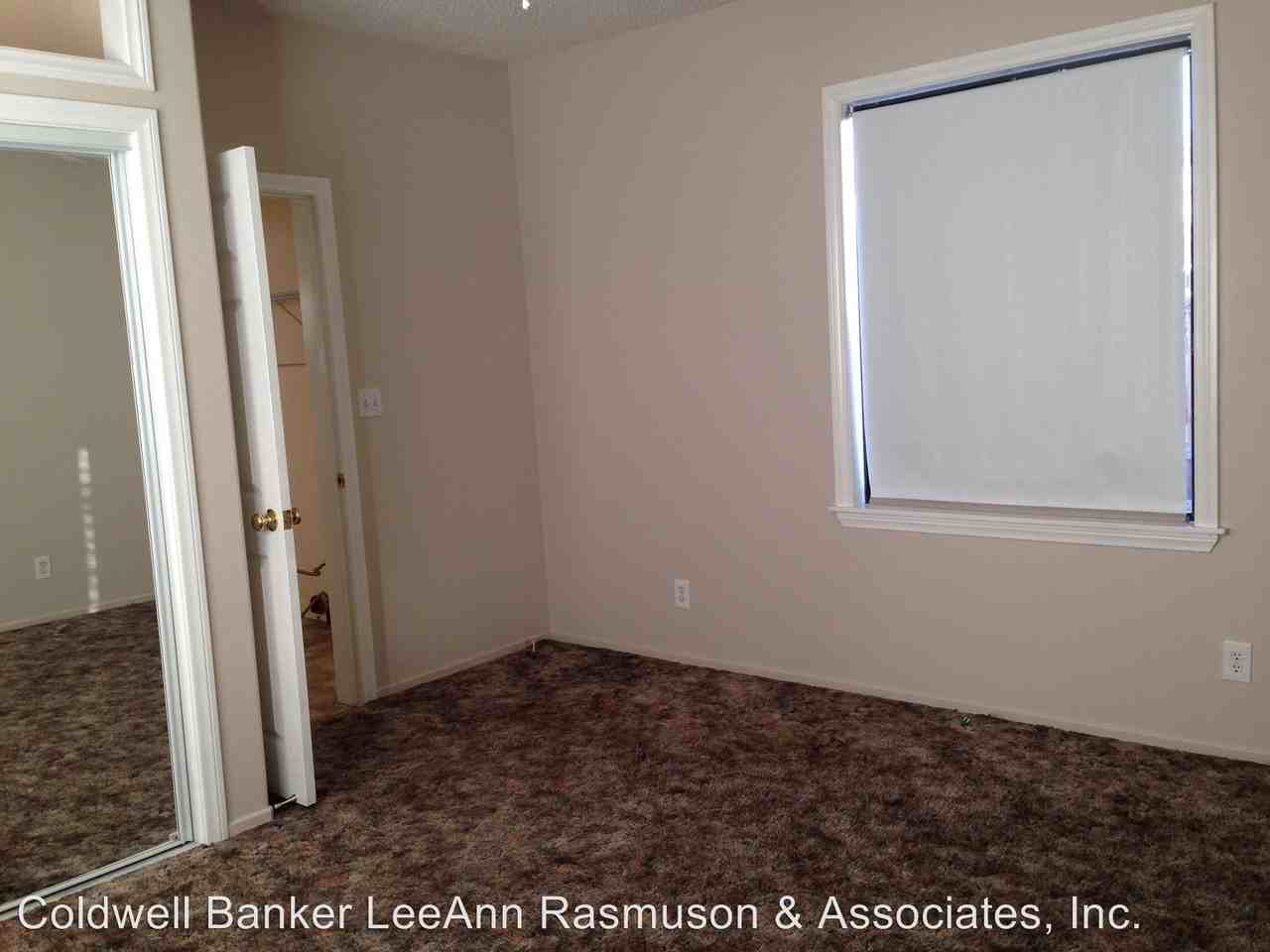 160 S Main St - Photo 2 of 5