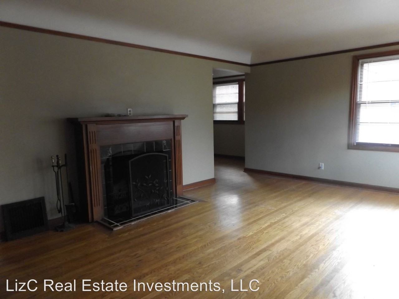 1439 NE Halsey St - Photo 3 of 3