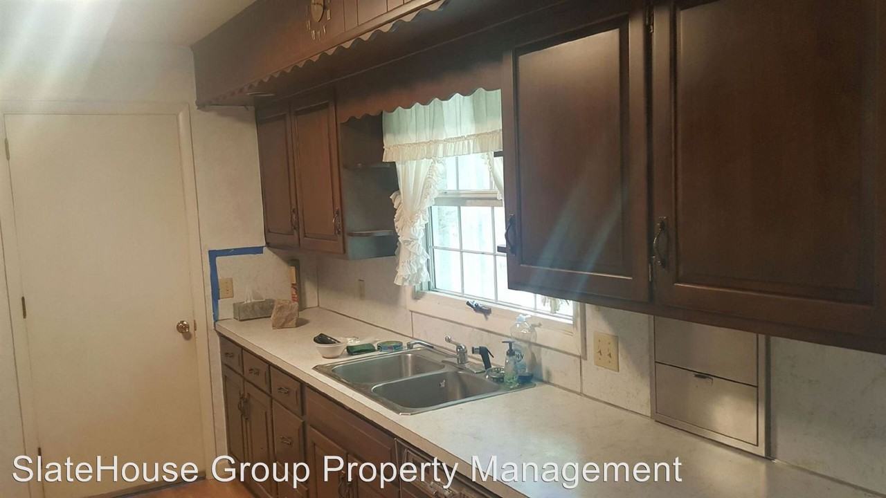 7693 Bernville Rd - Photo 2 of 12