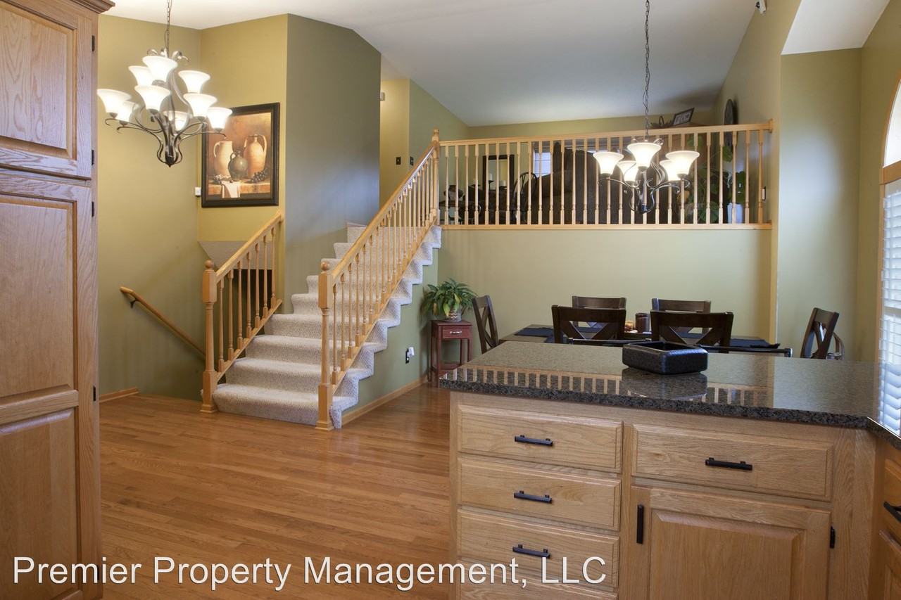 1717 Tyler Path - Photo 2 of 6