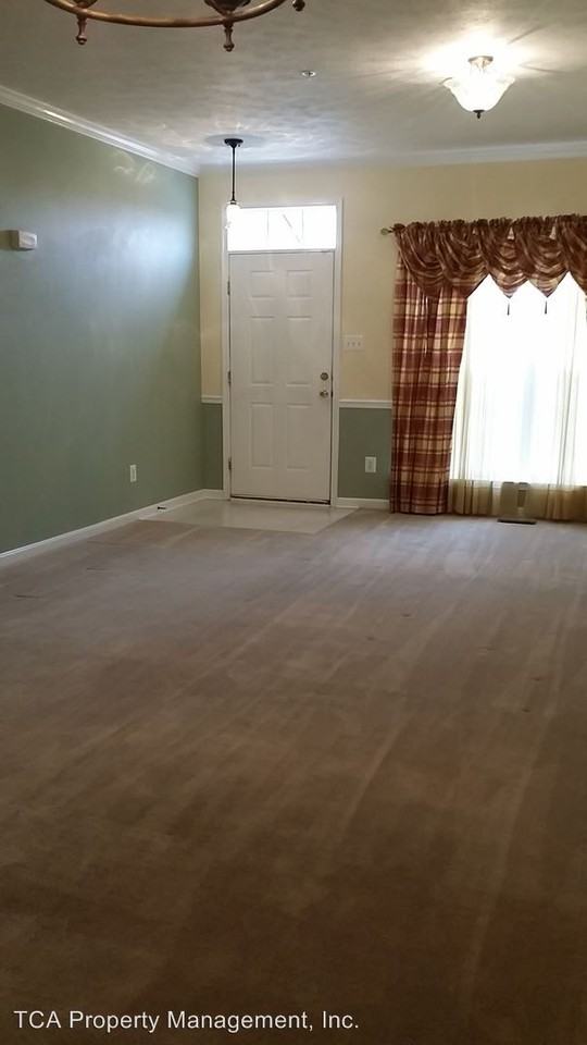 201 Rustic Ct - Photo 3 of 23