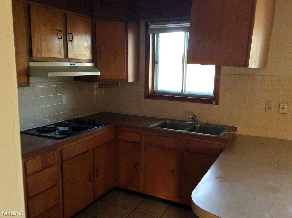 19 Kennedy Dr - Photo 3 of 9