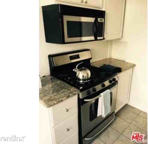 1360 N Crescent Heights Blvd