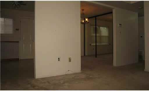 103 N Oaks Blvd #3 - Photo 3 of 10