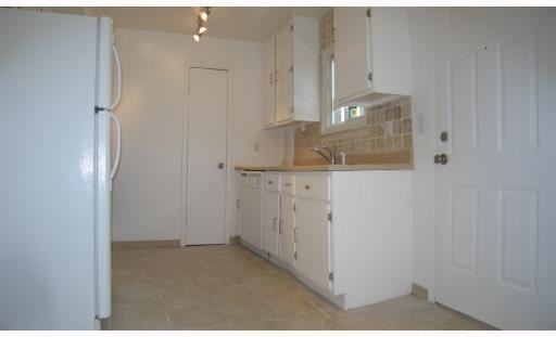 653-1105 N Oaks Blvd - Photo 2 of 5