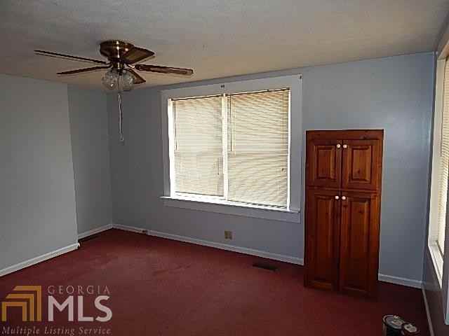 400 Lawrence St - Photo 2 of 15