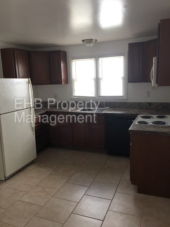 4111 Henson Ln - Photo 2 of 11