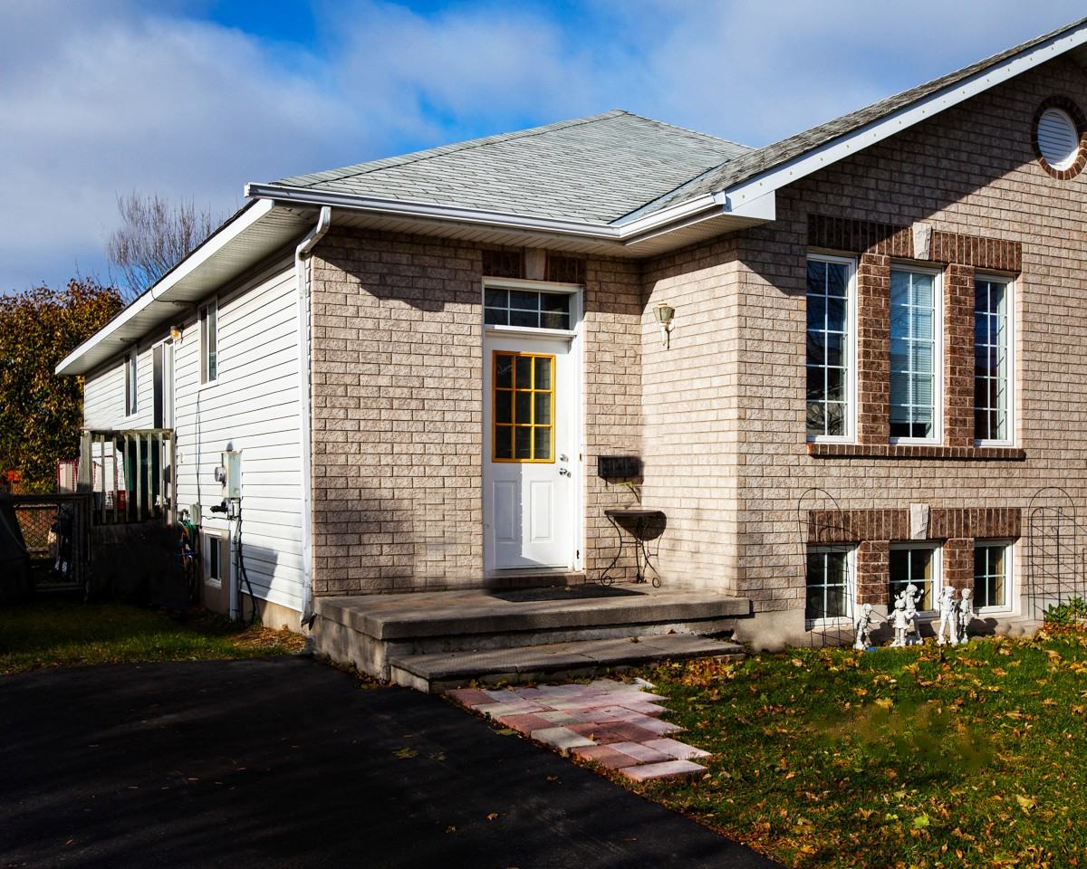 1304 Birchwood Dr - Photo 3 of 3