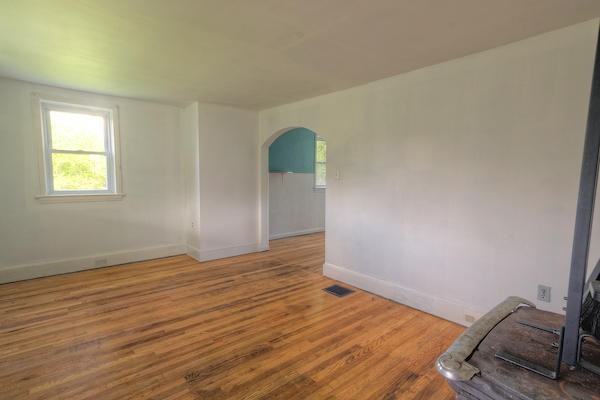 1002 Spring Valley Rd - Photo 3 of 20