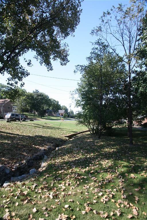 5668 Oakes Dr - Photo 3 of 14